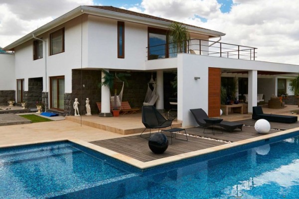 Are Swimming pools bad for your health?