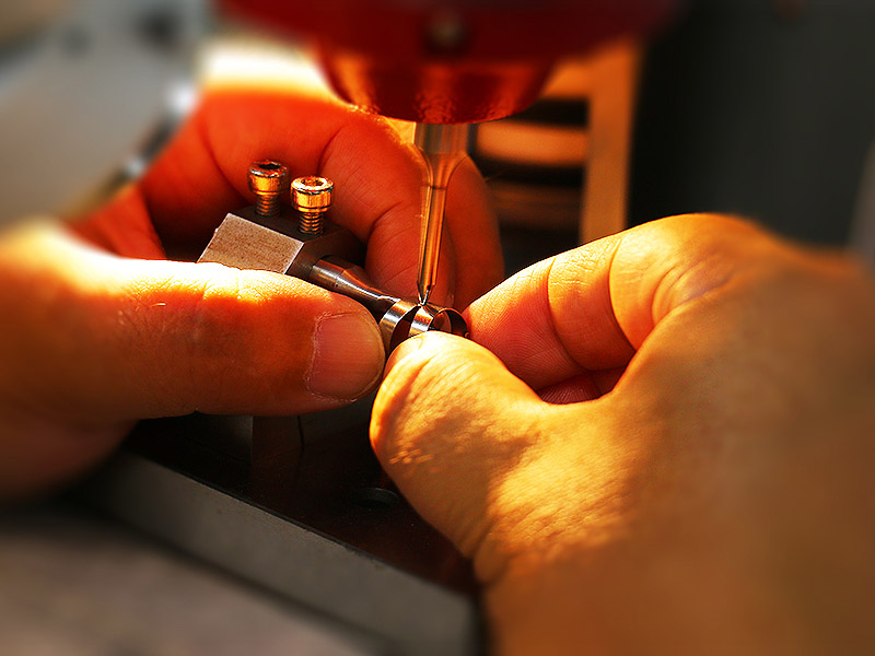 Endoscope Snake Bone Riveting