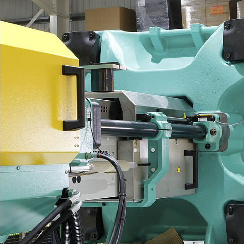 Dust-Free Precision Injection Molding